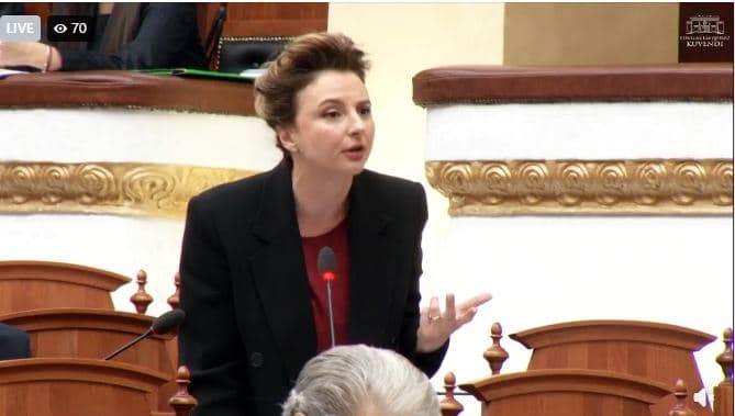 Kuvend, Xhixho: Interpelancat po bashkohen për të fshehur problemet në Onkologjik