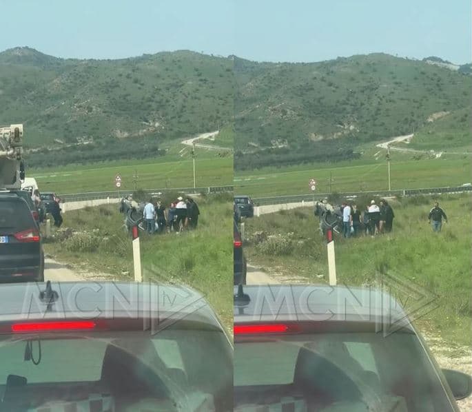   Makina del nga rruga në fshatin Gjorm, dyshohet për tre të plagosur (VIDEO)