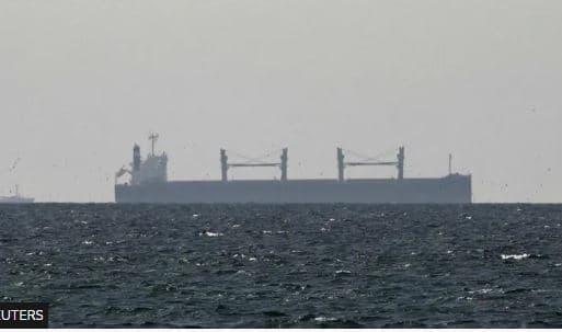 Ngushtica Hormuzit në provë, anijet sfidojnë SHBA-në dhe kalojnë drejt Iranit