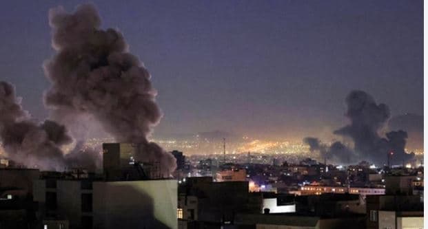 Izraeli sulmon uzinën më të madhe petrokimike në Iran