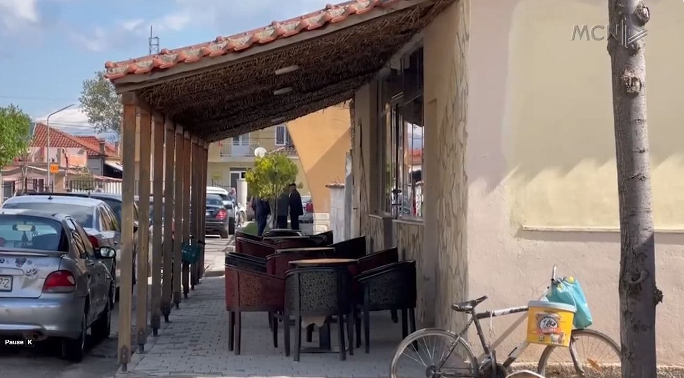 Plagoset me thikë 16-vjeçari në Korçë. Arrestohet autori, gjyshi: Nipi u kundërpërgjigj