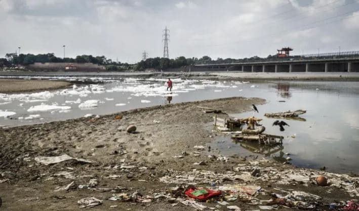 Nga lumë në kanal toksik, ndotja e Yamuna-s jashtë kontrollit