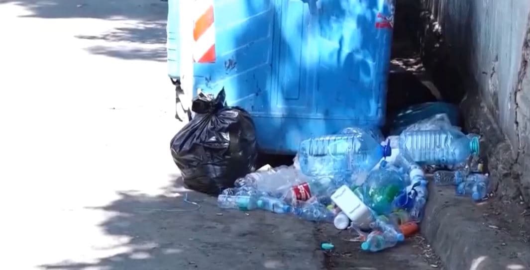 Pa strategji për mbetjet në sezon. Ekspertët: Aksionet afatshkurtra nuk zgjidhin problematikën (VIDEO)
