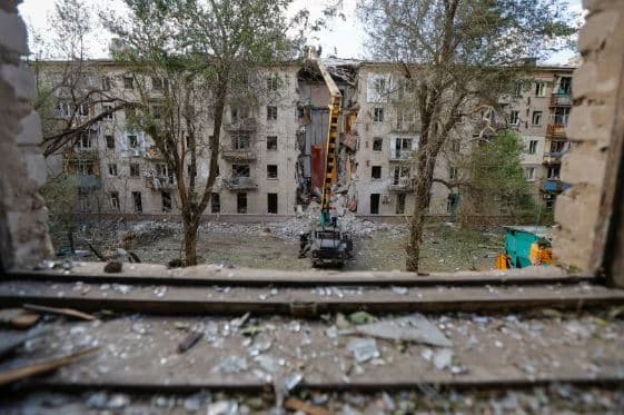 Moska shpall “çlirimin” e Luhanskut, Kievi mohon ndryshimet në front