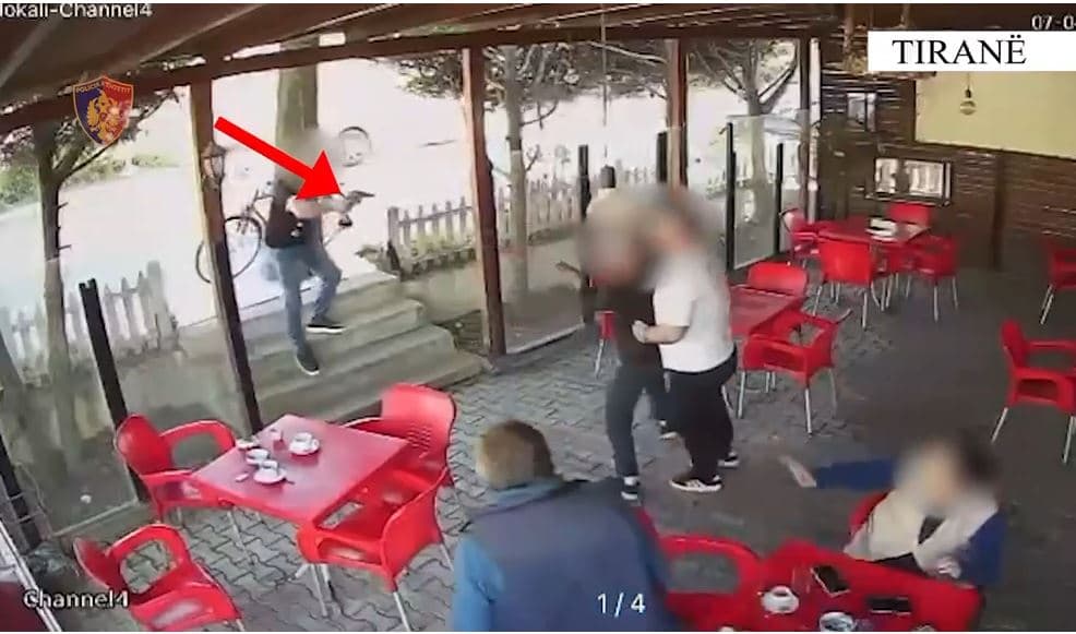Tentoi të vriste një 38-vjeçar pas konfliktit për motive të dobëta, arrestohet 50-vjeçari në Tiranë
