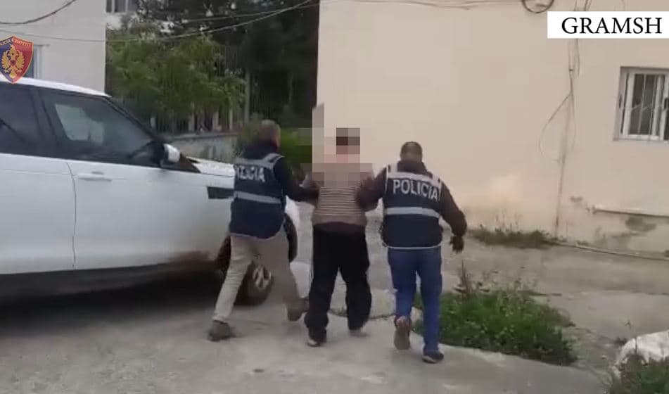 I dyshuar për dy vjedhje parash në markete në Gramsh dhe Prrenjas, arrestohet 53-vjeçari