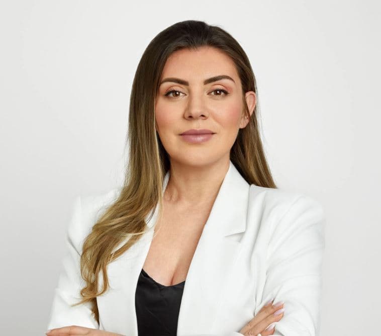 Ndryshohet numri 2 i Ministrisë së Mbrojtjes, Pranvera Skana emërohet zv.ministre