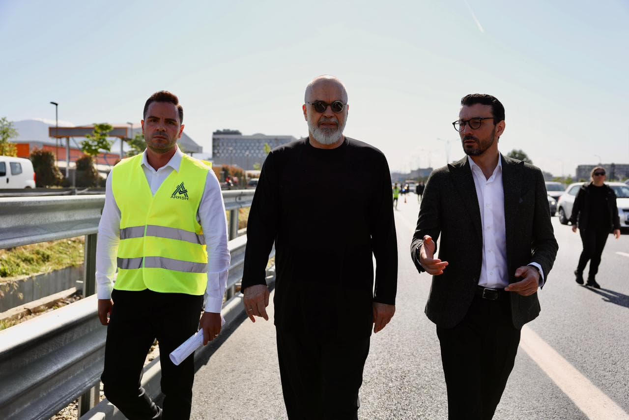 Hapet plotësisht segmenti i zgjeruar i autostradës Tiranë-Durrës, deri te mbikalimi i Rinasit