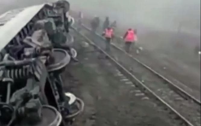 Rusi/ Treni me 7 vagonë del nga shinat, 24 të plagosur