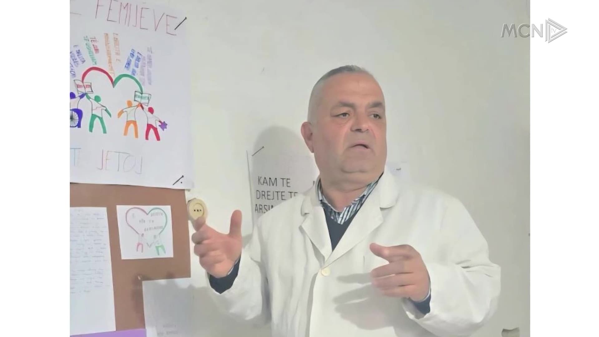 Mësuesi humb jetën në krye të detyrës / Xhaxhai: Si u ndëshkua nga qeveria për shkak të bindjeve politike (VIDEO)