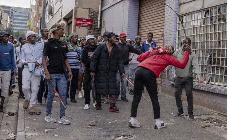Afrika e Jugut përfshihet nga protestat kundër emigrantëve, 7 të vdekur