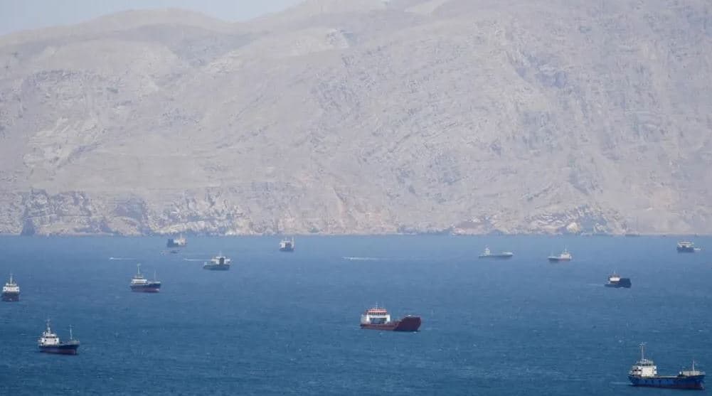 SHBA paralajmëron sanksione për kompanitë detare që paguajnë Iranin për kalimin në Ngushticën e Hormuzit 