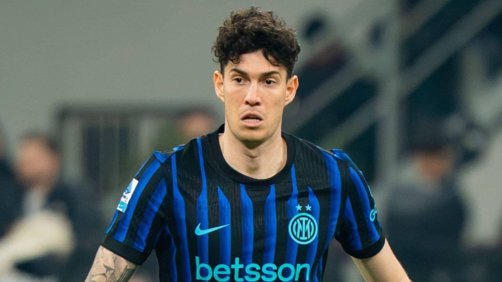 Manchester United, sfidë Barcelonës për Alessandro Bastonin