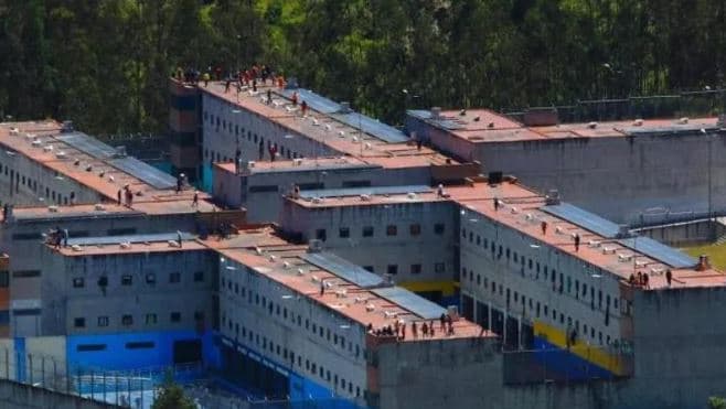 El Salvadori miraton dënimin me burgim të përjetshëm për të miturit