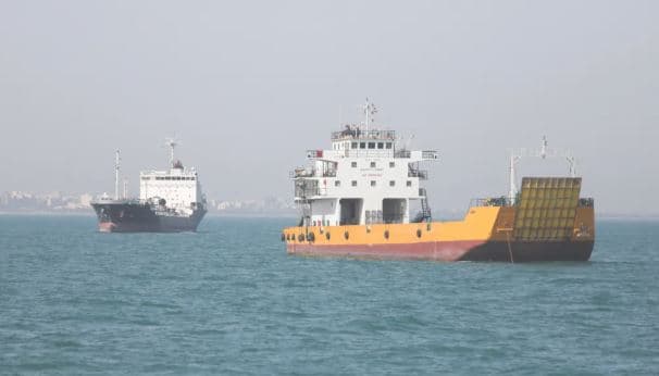 Përshkallëzim në Hormuz/ SHBA dhe Irani përplasen në det, raportohen sulme dhe kundërsulme