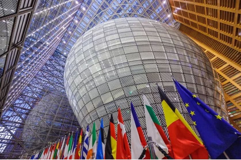 Komisioni Europian, 100 miliardë euro për politikat sociale dhe luftën kundër varfërisë