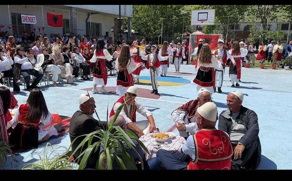 Organizohet “Dasma e Zadrimës”, pasqyrohet një nga traditat më të bukura të zonës