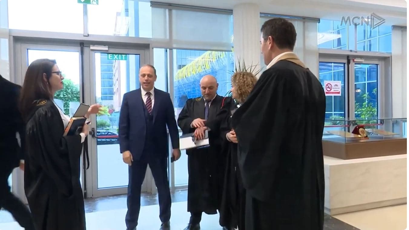 “Larg drejtësisë me standarde europiane”. Rusi: Reforma, po përballet me sfida, kërkon ende punë