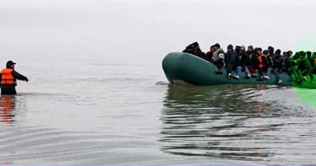 Kriza e emigracionit / Mbi 200 mijë emigrantë kaluan Kanalin Anglez me varka të vogla që nga 2018