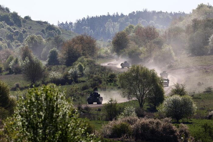Pentagoni shkurton brigadat e tij në Europë, nga katër në tre