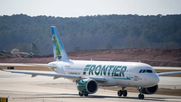 “Sapo goditëm dikë”/ Avioni i Frontier Airlines përplas për vdekje një person në pistën e aeroportit të Denverit