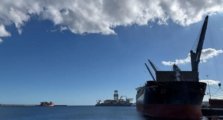 Anija turistike e goditur nga hantavirusi mbërrin në Tenerife, ekipet mjekësore në pritje për kontrollet
