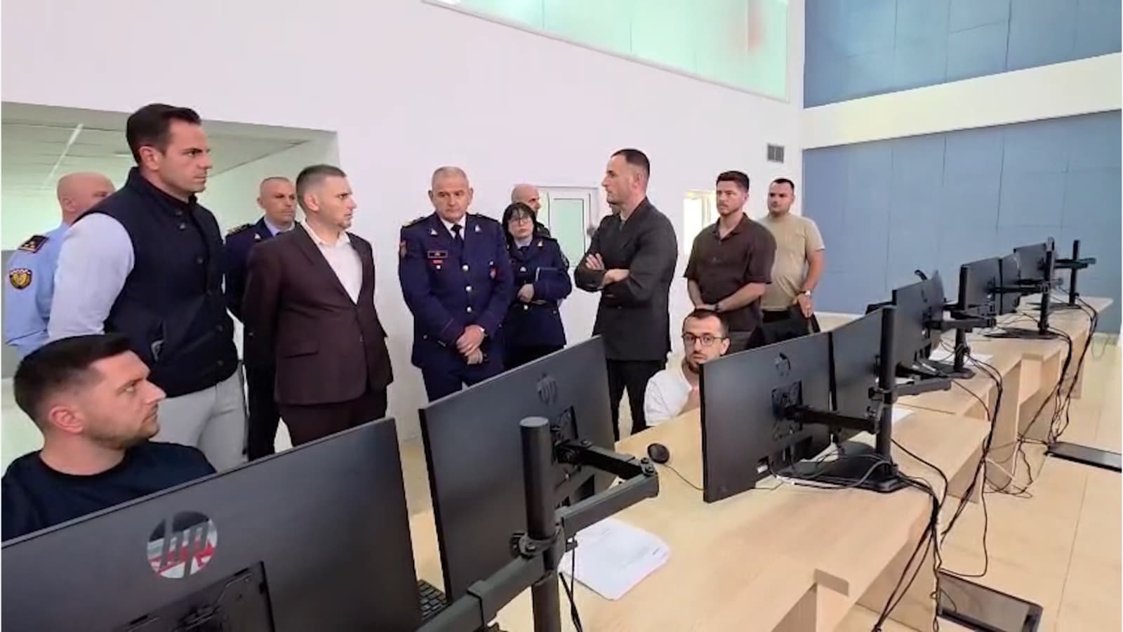 Hita në Qendrën e Monitorimit të Trafikut, kamera dhe radarë inteligjentë në shërbim të sigurisë rrugore