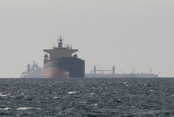 Irani lejon anijet kineze të kalojnë në Ngushticën e Hormuzit