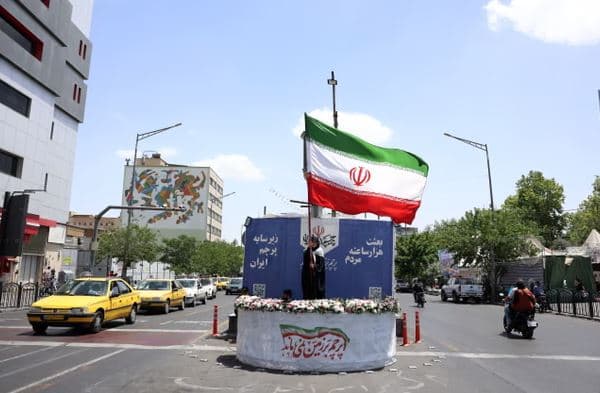 SHBA pezullon planet ushtarake ndaj Iranit mes negociatave të reja