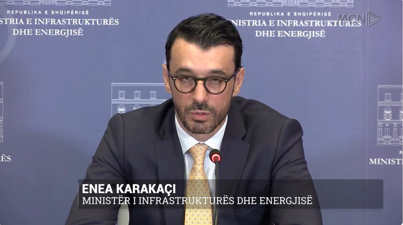 “Penalitete deri në prishje kontrate”. Karakaçi: Ndërhyrje ligjore për aeroportin e Vlorës