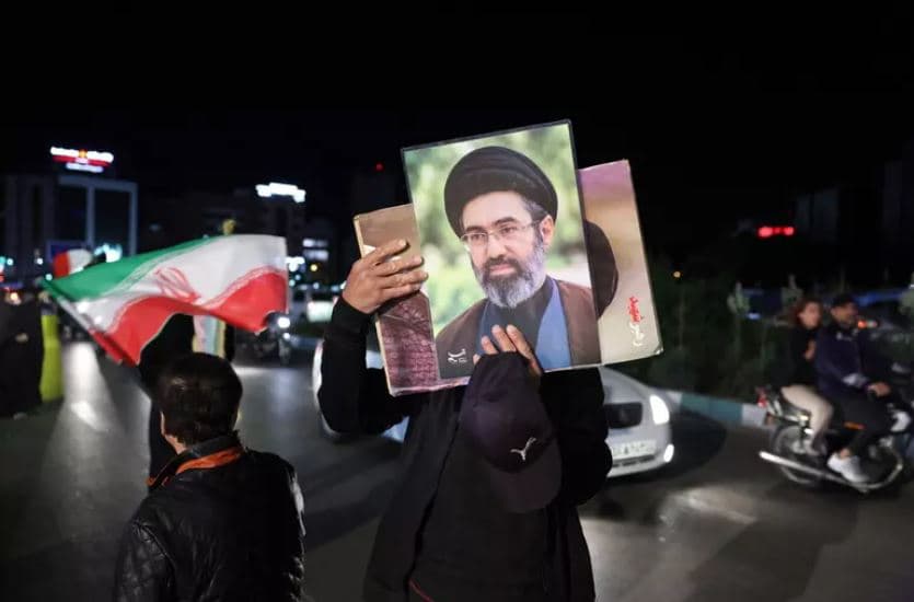 Khamenei: Lindja e Mesme nuk do të shërbejë më si mburojë për bazat amerikane