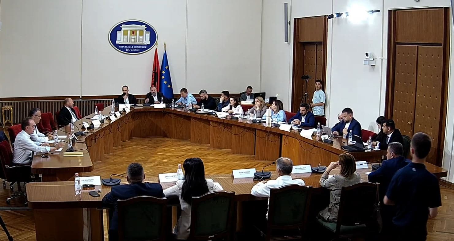 Subashi mungon në komisionin për Territorialen/ Baçi: S’është serioze. Mazniku jep zgjidhjen