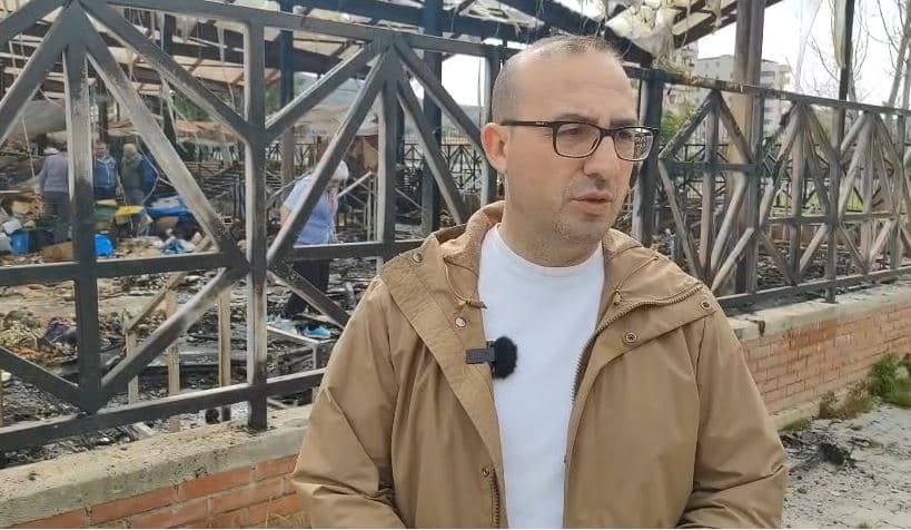Zjarri te fruta-perimet në Lushnje/ Korreshi: Tregu i keqkonceptuar, duhet hetim dhe dëmshpërblim pas zjarrit