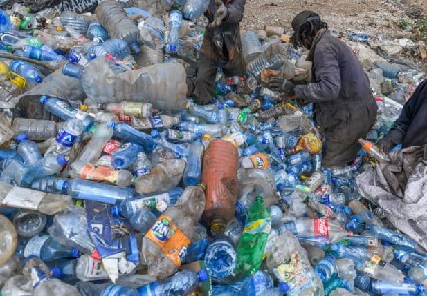 Norvegjia pezullon financimin për UNEP, rrezikohet progresi kundër ndotjes plastike