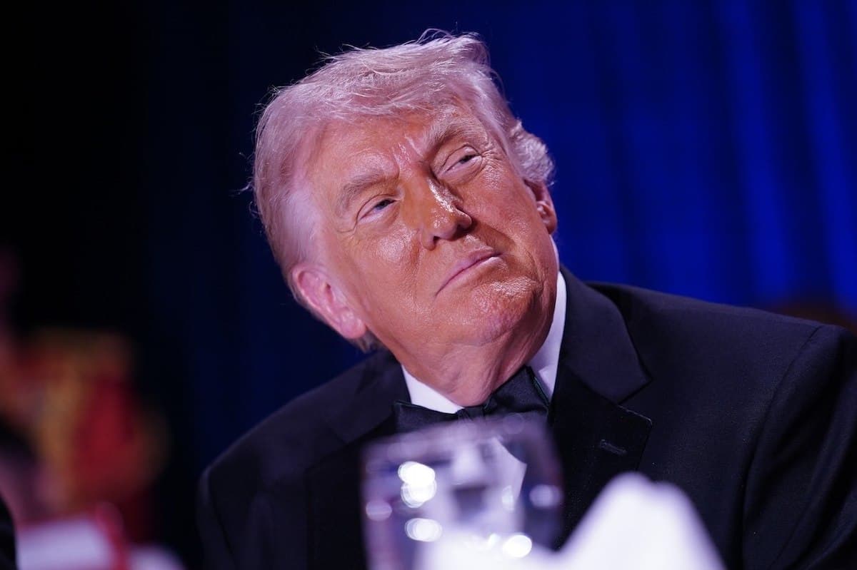 Trump refuzon jelekun antiplumb në daljet publike: Nuk më pëlqen të dukem 10 kg më shumë
