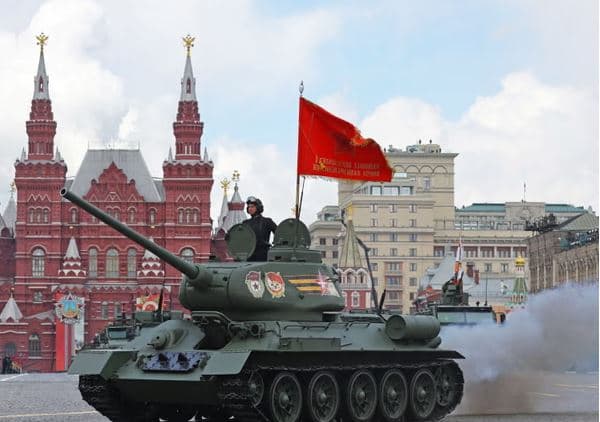 Zelensky propozon armëpushim të pakufizuar, Rusia kërkon ndalim vetëm për ‘Ditën e Fitores’