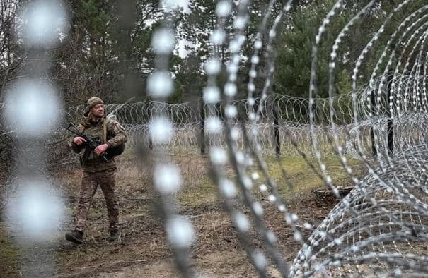 Lufta në Ukrainë/ Kievi ngre alarmin për sulm nga Bjellorusia, dronët ukrainas godasin rafineritë ruse