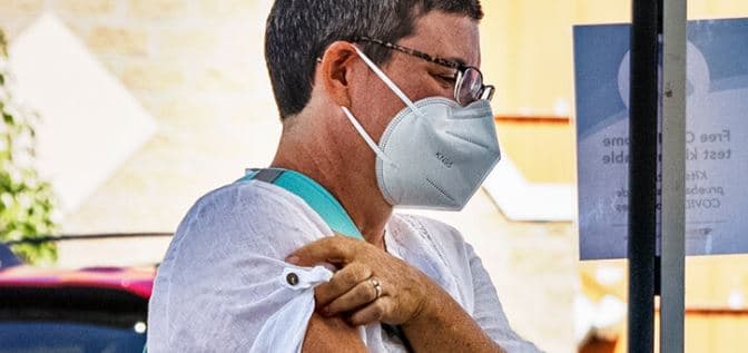 FDA bllokon publikimin e studimeve që mbështesnin sigurinë e vaksinave kundër COVID-19 dhe herpesit