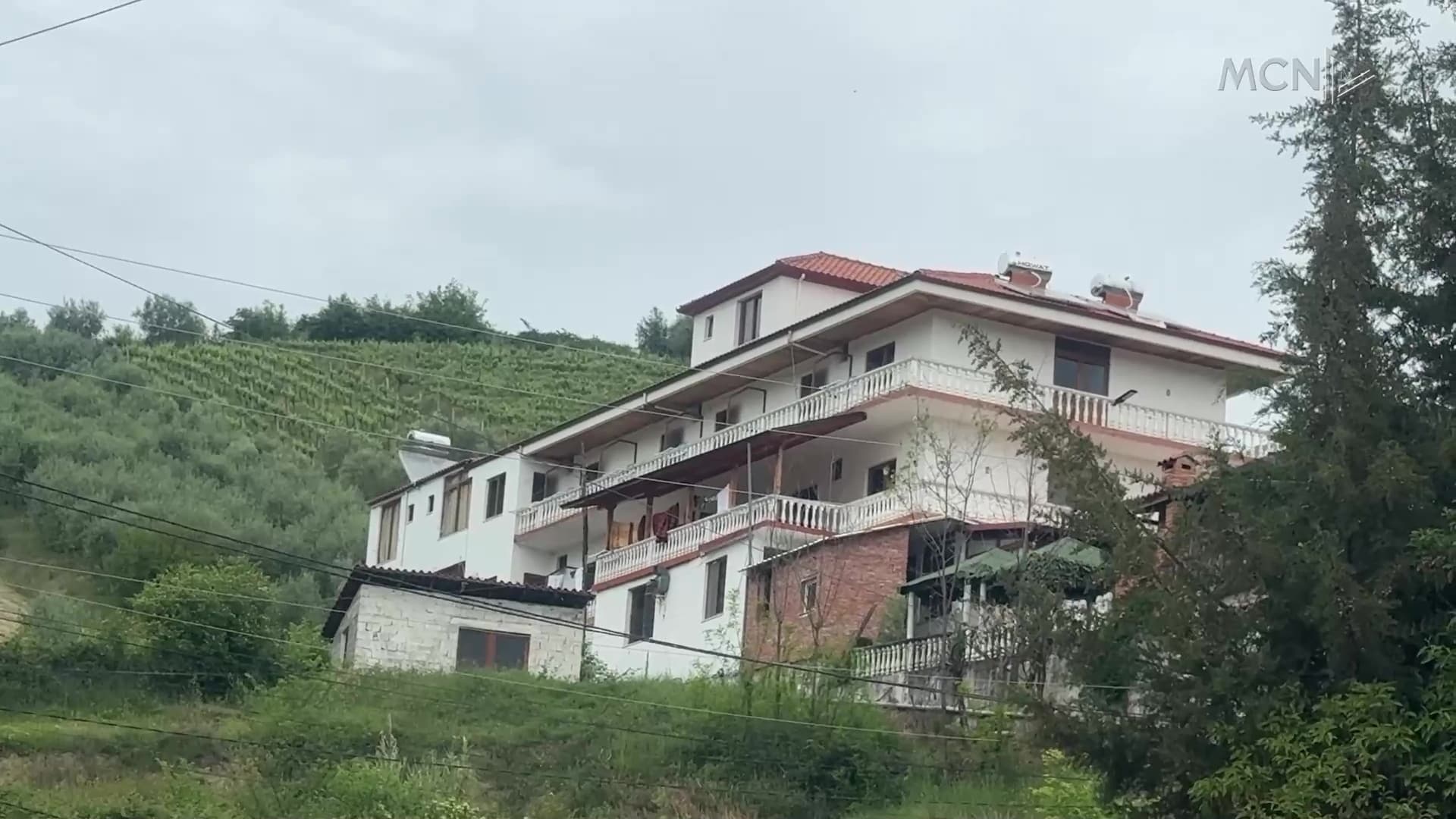 Nis sezoni në llixhat e Elbasanit / Problemet mbeten të njëjta, pacientët: Ka mungesë infrastrukture dhe higjene (VIDEO)
