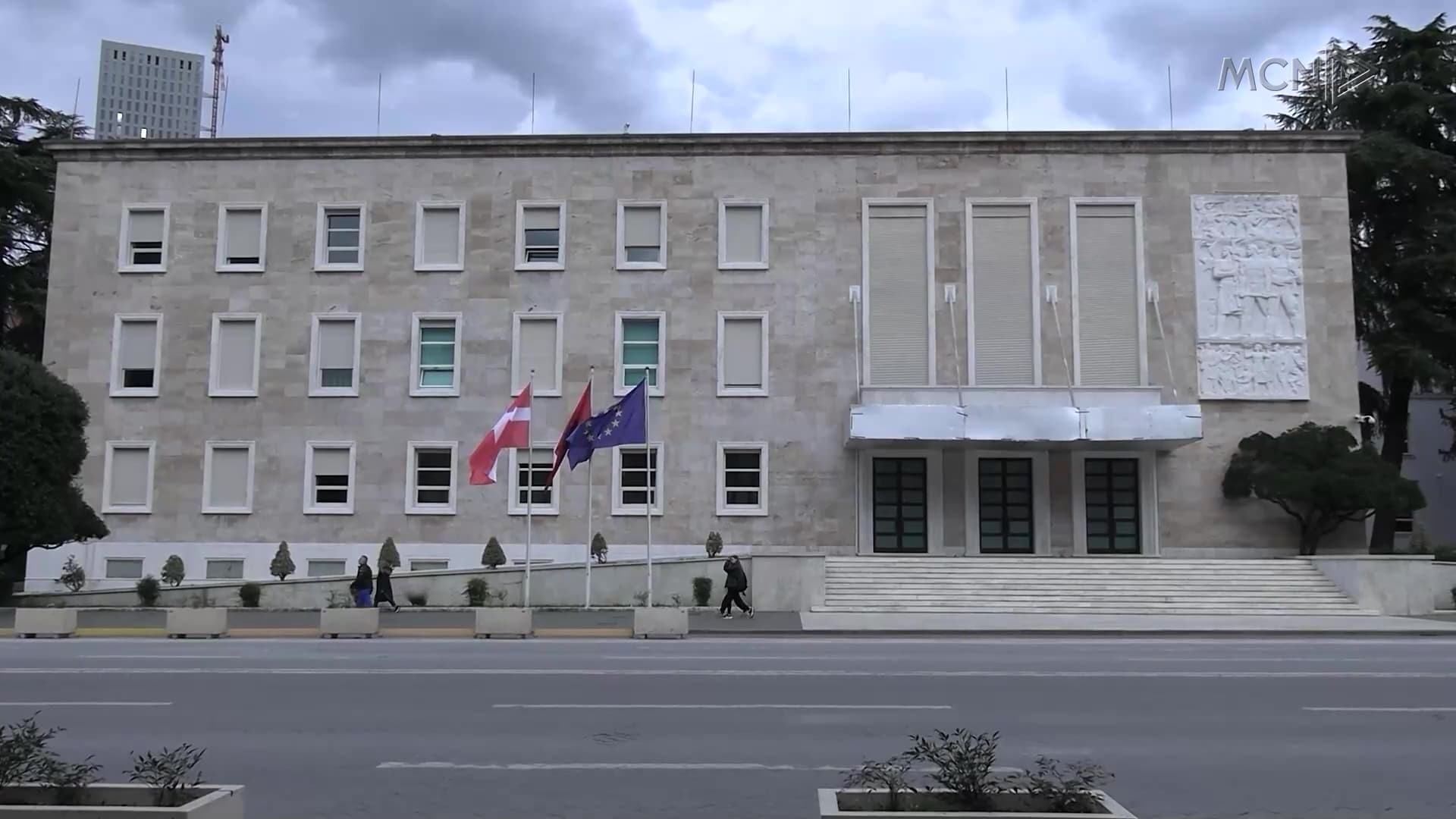 Borxhet e dritave mund të bllokojnë pronën / Simaku: Masë efiçente nësë do të vihet në zbatim (VIDEO)