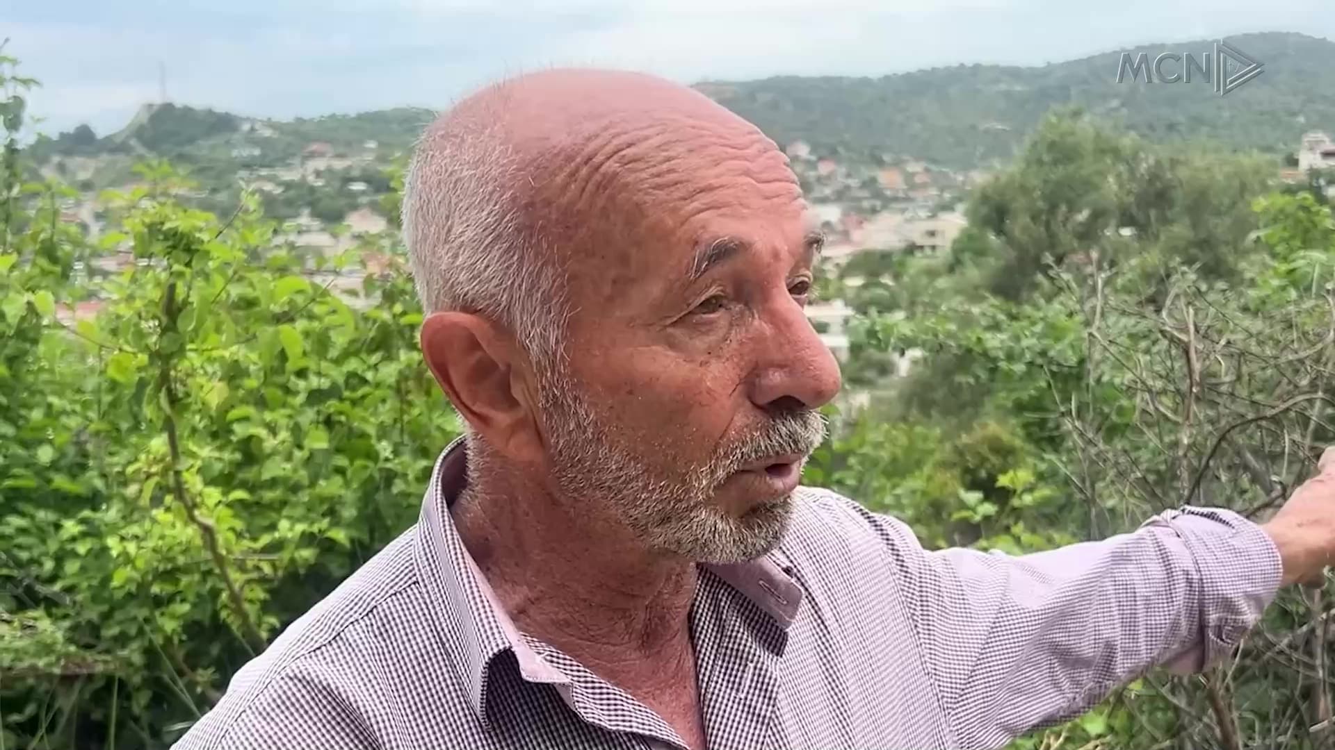 Vlorë, në qytet dhe pa rrugë / “4 heronjtë”, banorët: Nuk vjen ambulanca, taksia, dhe as makina e funeralit (VIDEO)