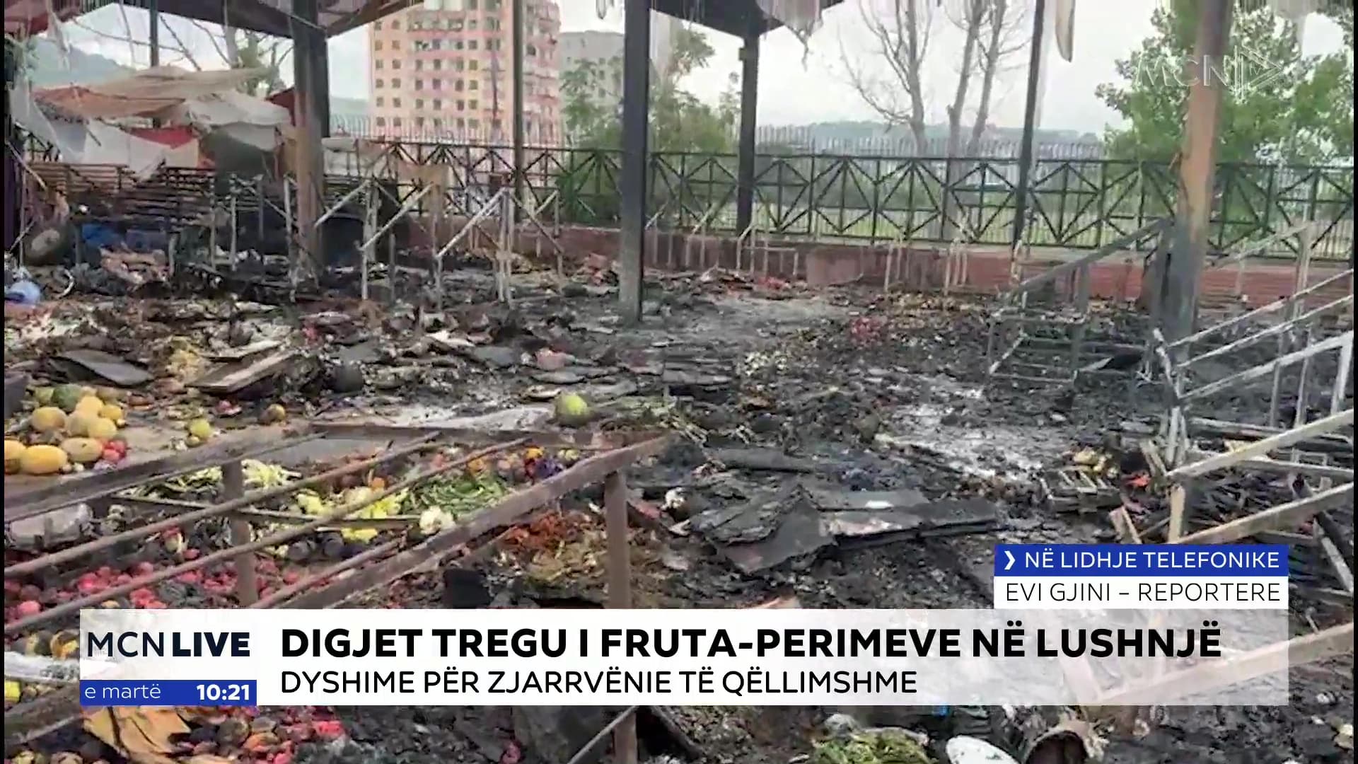 Digjet tregu i fruta-perimeve në Lushnjë/ Gjini: Dyshime për tre persona që i vunë zjarrin, dëme me miliona lekë