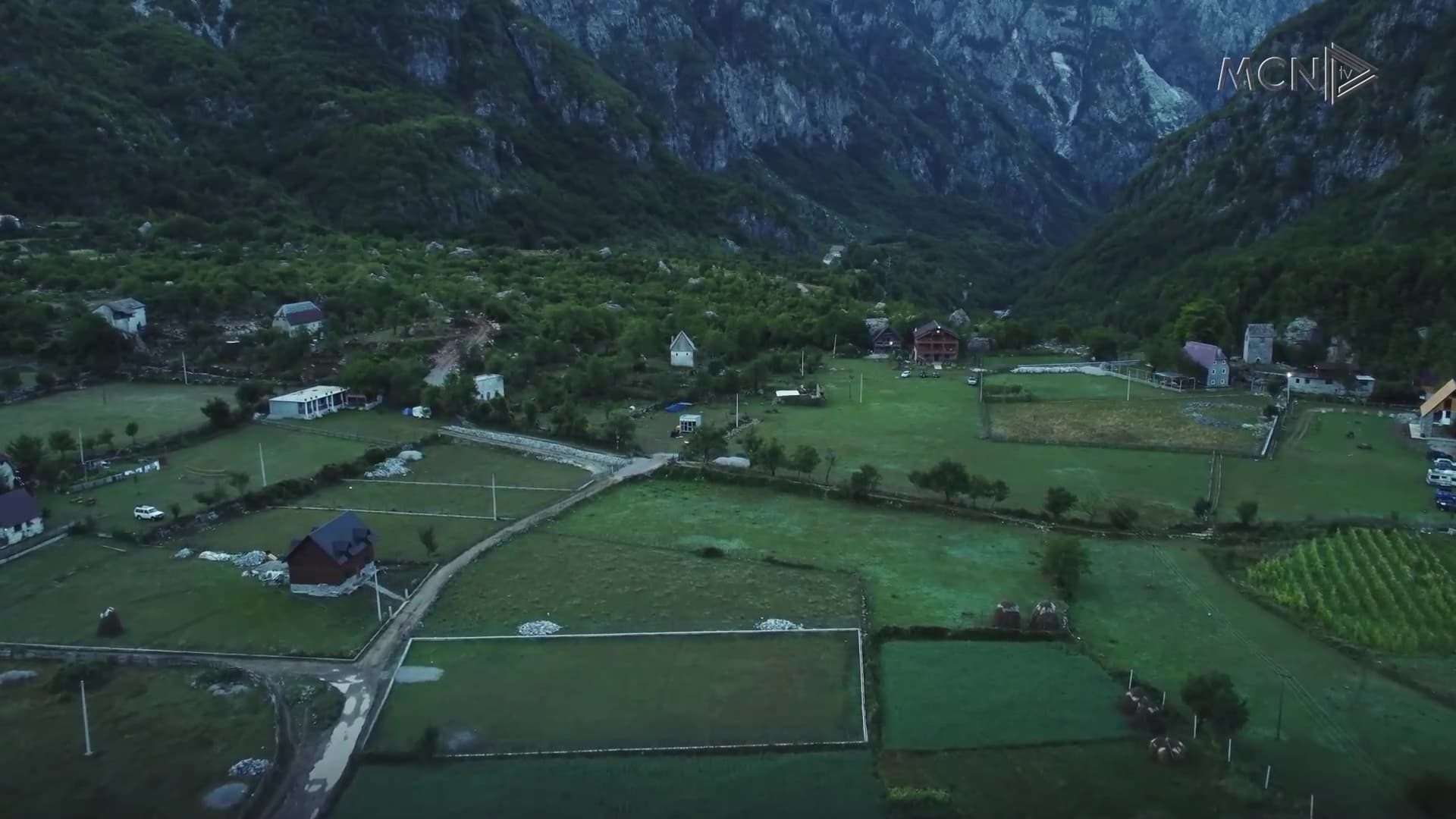 A po grabiten pronat e Thethit? / “Paketa e maleve”, debate në këshillin bashkiak: Si e vërtetoni që janë posedues? (VIDEO)