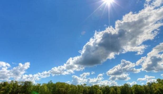 Vranësira kalimtare dhe reshje të dobëta lokale në jug, parashikimi motit sot