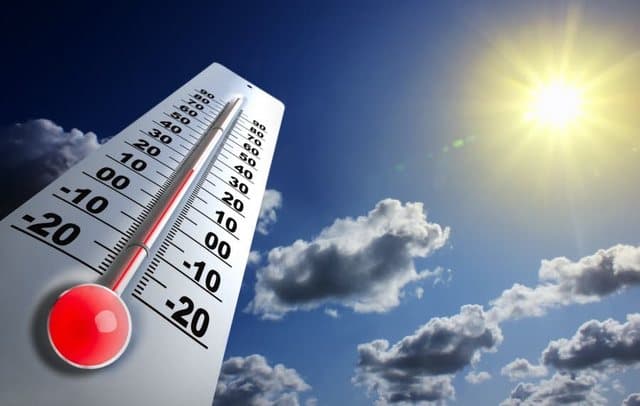   Moti sot/ I nxehtë, temperaturat deri në 39 °C