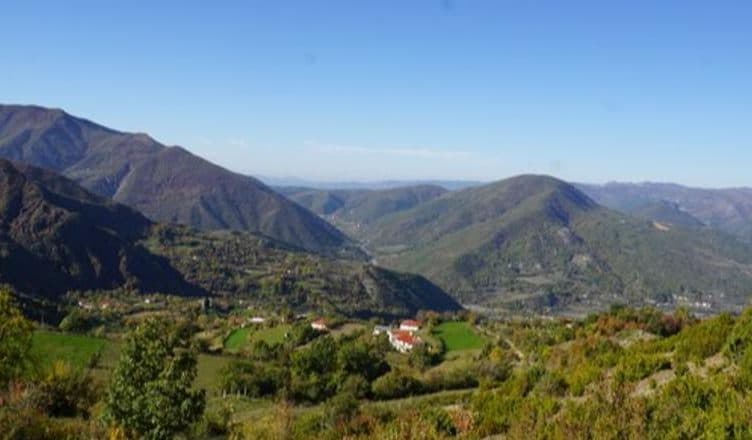 Dy turistë gjermanë humbin kontaktet në zonën e Polisit në Librazhd, vijojnë kërkimet prej dy ditësh