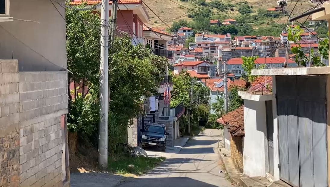 Pogradec, burri plagos gruan me thikë