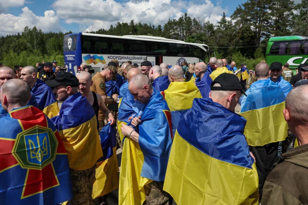 Ukraina dhe Rusia shkëmbejnë nga 185 të burgosur lufte 