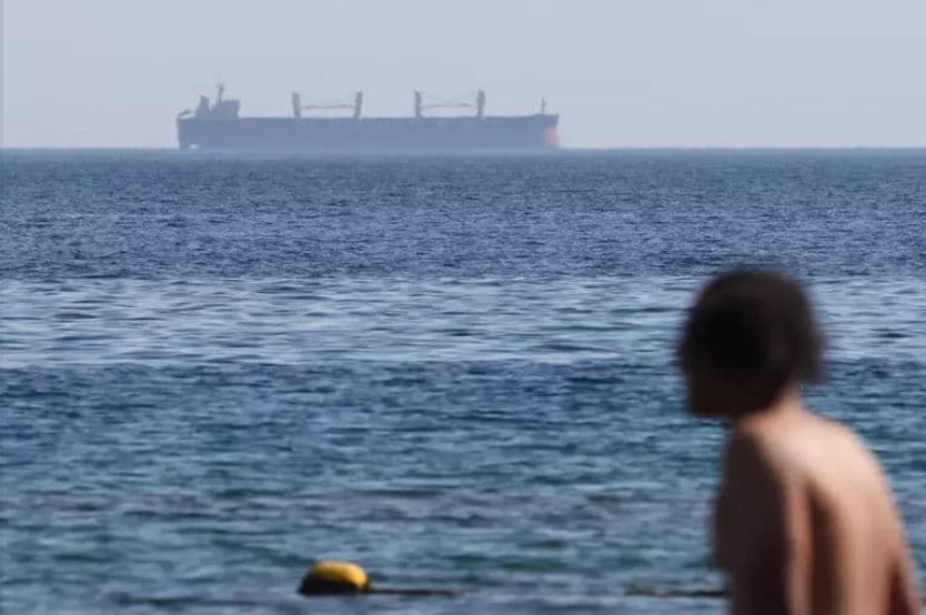 Teherani kërcënon: Përtej Hormuzit mund të bllokojmë edhe Bab al-Mandabin
