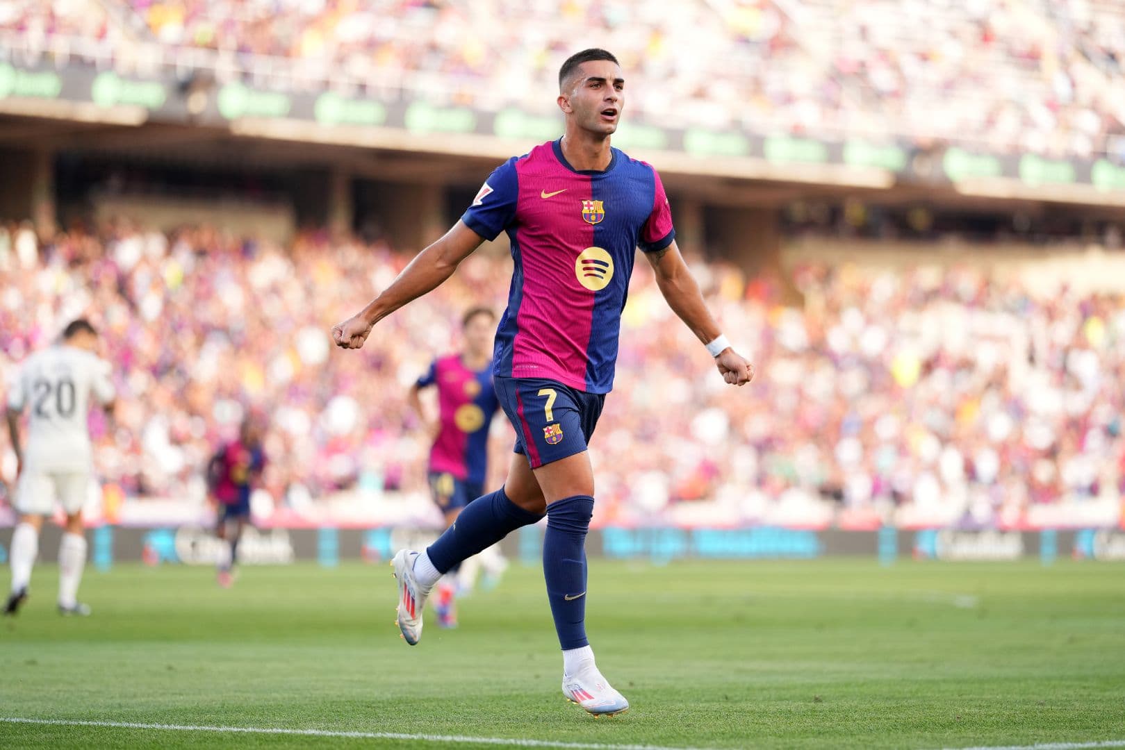 Paris St Germain, interes për Ferran Torres